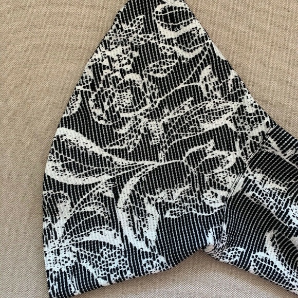 Tommy Hilfiger Women's shadown Knit Bell Sleeve - Picture 6 of 7